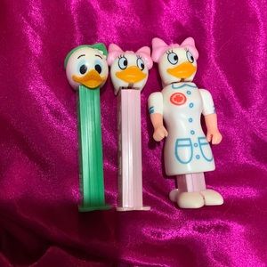 3 vintage duck pals pez dispensers